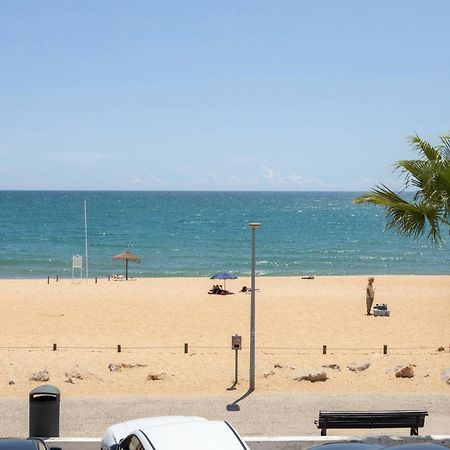 Centralgarve - Stunning Beach Front Studio - Astro Quarteira Esterno foto
