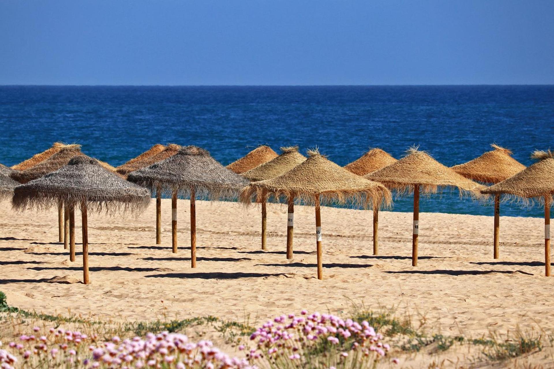 Centralgarve - Stunning Beach Front Studio - Astro Quarteira Camera foto